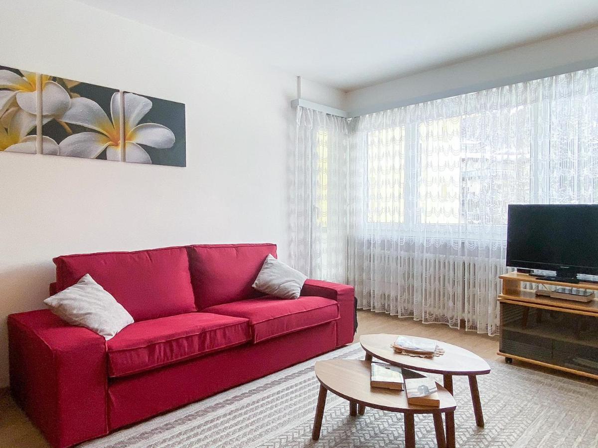 Zentrale Wohnung In St. Moritz Mit Grossem Balkon Esterno foto