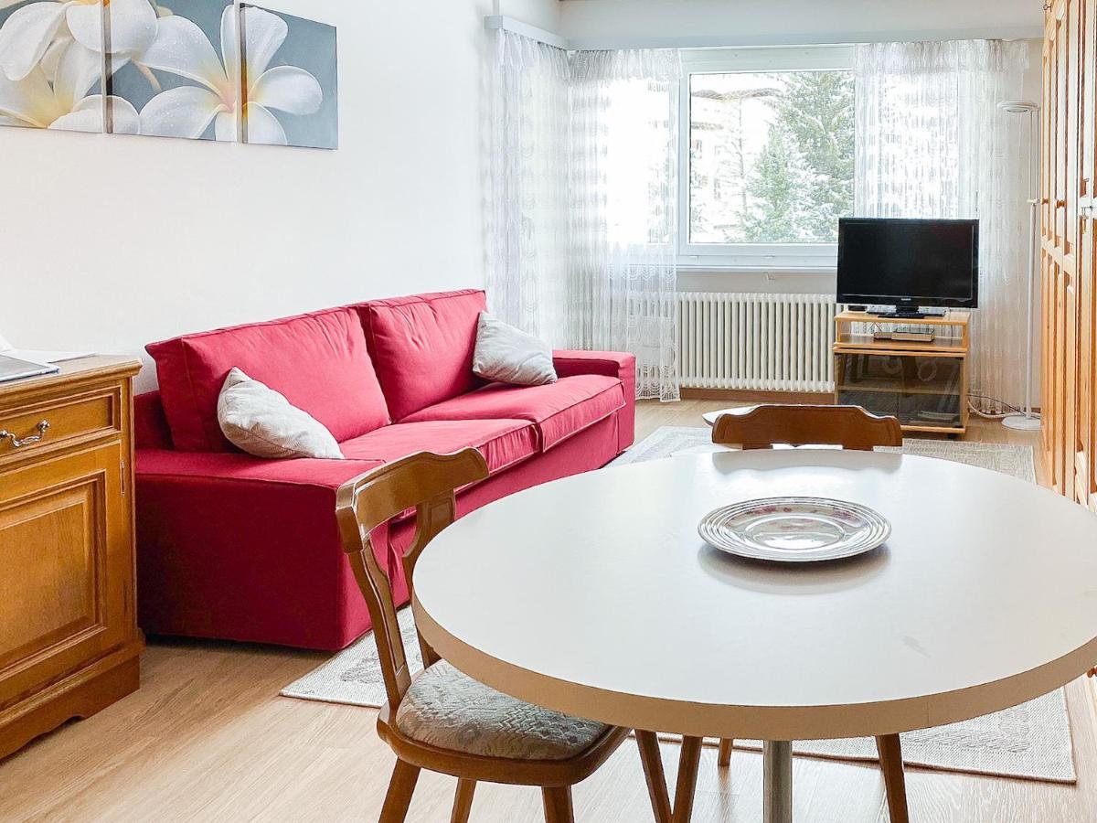 Zentrale Wohnung In St. Moritz Mit Grossem Balkon Esterno foto