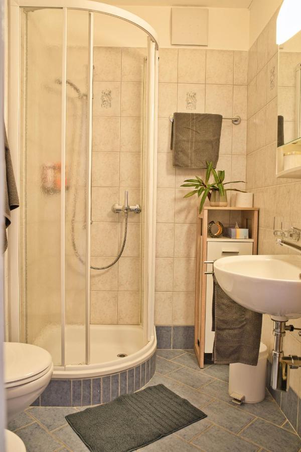 Zentrale Wohnung In St. Moritz Mit Grossem Balkon Esterno foto