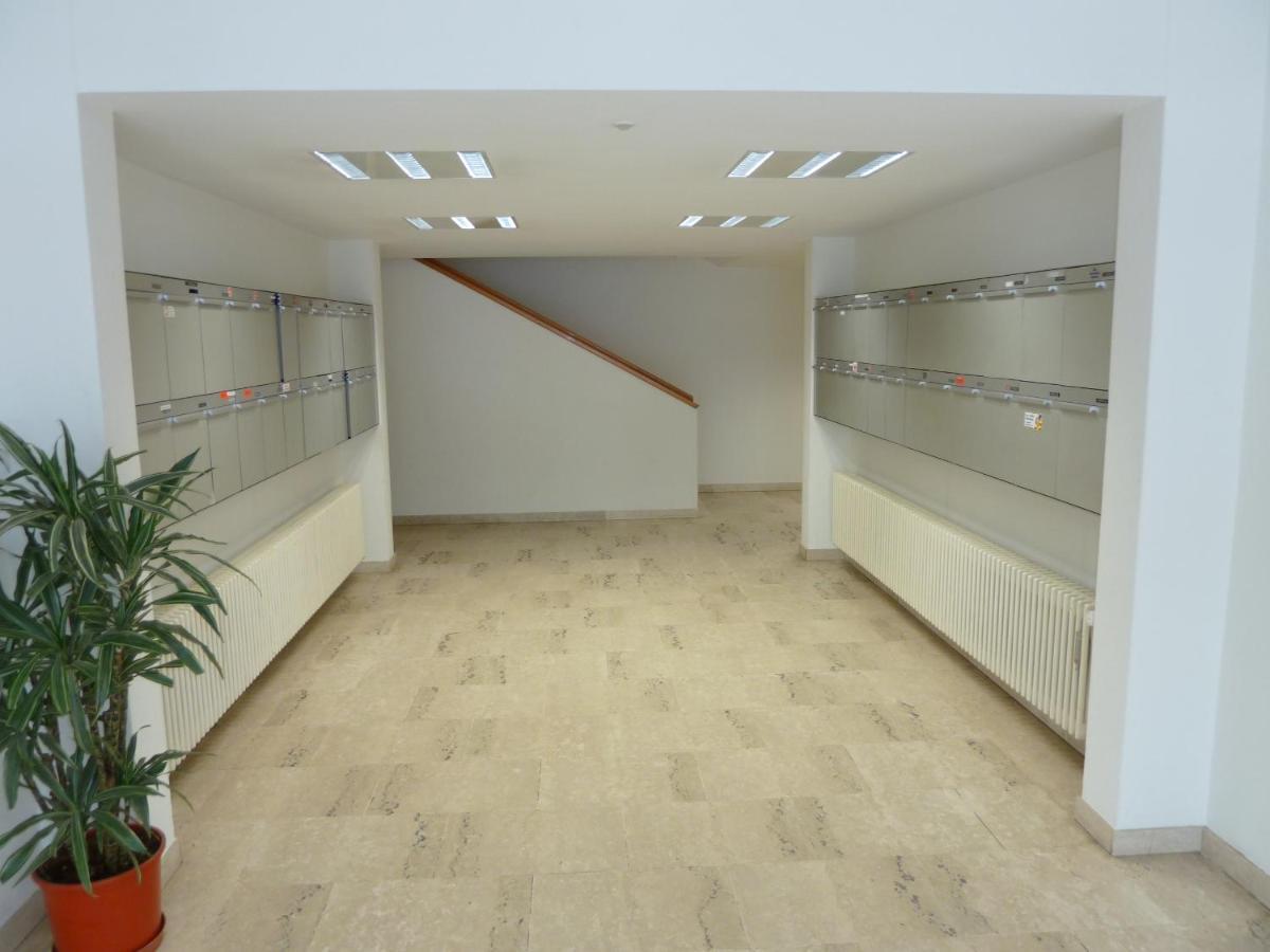 Zentrale Wohnung In St. Moritz Mit Grossem Balkon Esterno foto